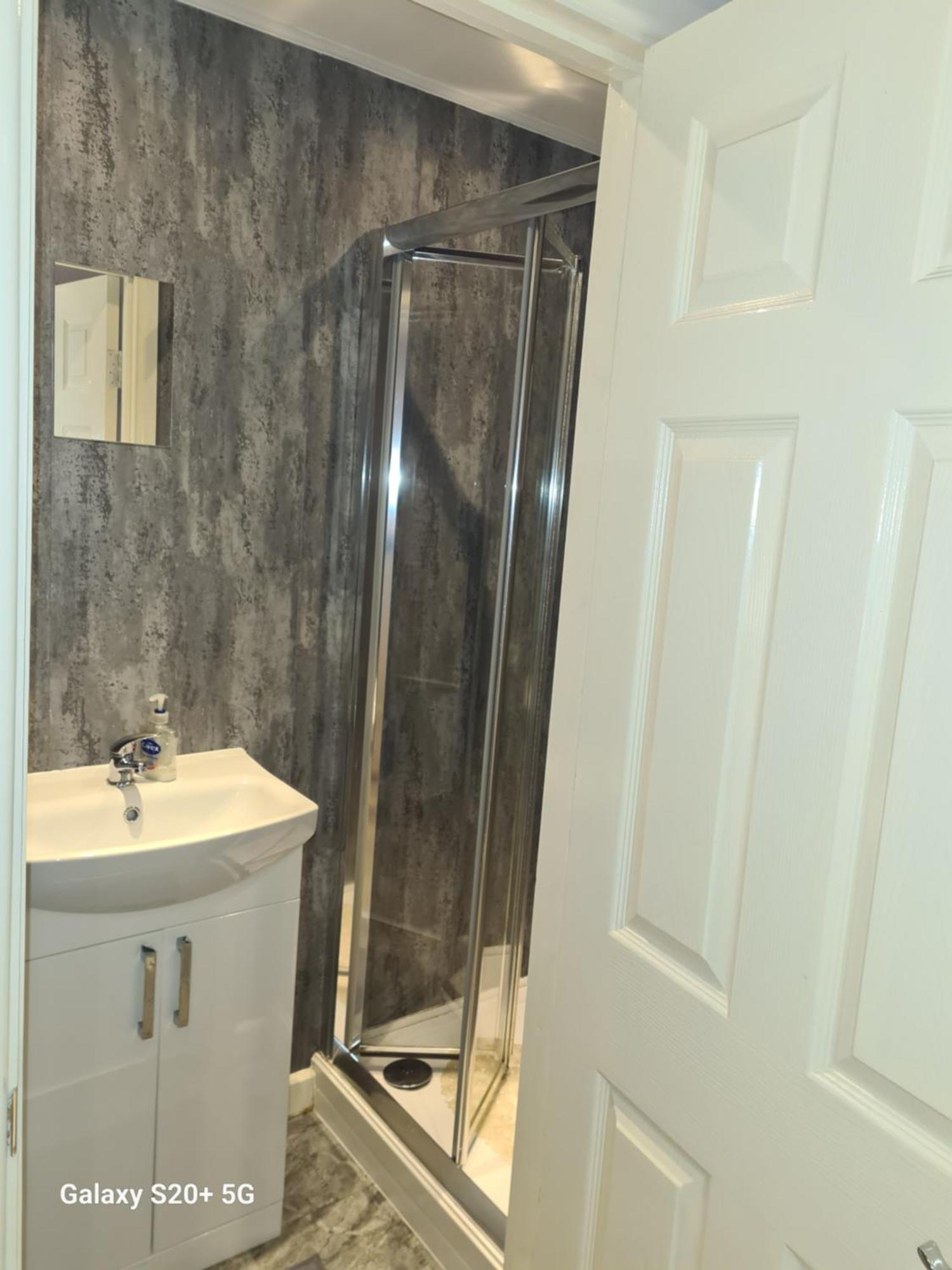 The Reading Whole Apartment With Private Lake And Gardens 외부 사진